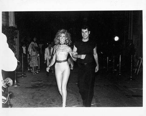 énekesnő és színésznő, olivia newton john és társa, john travolta részt vett a film grease premierjén, 1978 fotó: Michael ochs archivesgetty images