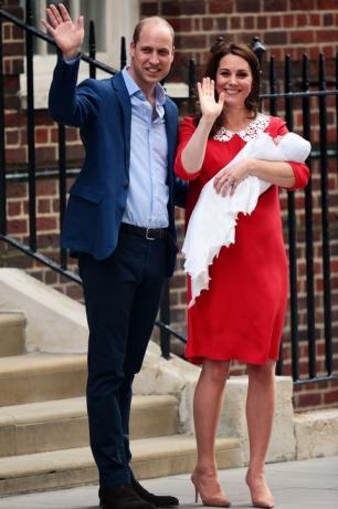 Kate Middleton piros kismamaruha