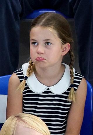 Birmingham, Anglia augusztus 2. Charlotte cambridge-i hercegnő részt vesz a Sandwell vízi központban a 2022-es nemzetközösségi játékok alatt 2022. augusztus 2-án Birminghamben, Angliában, fotó: chris jacksongetty képeket